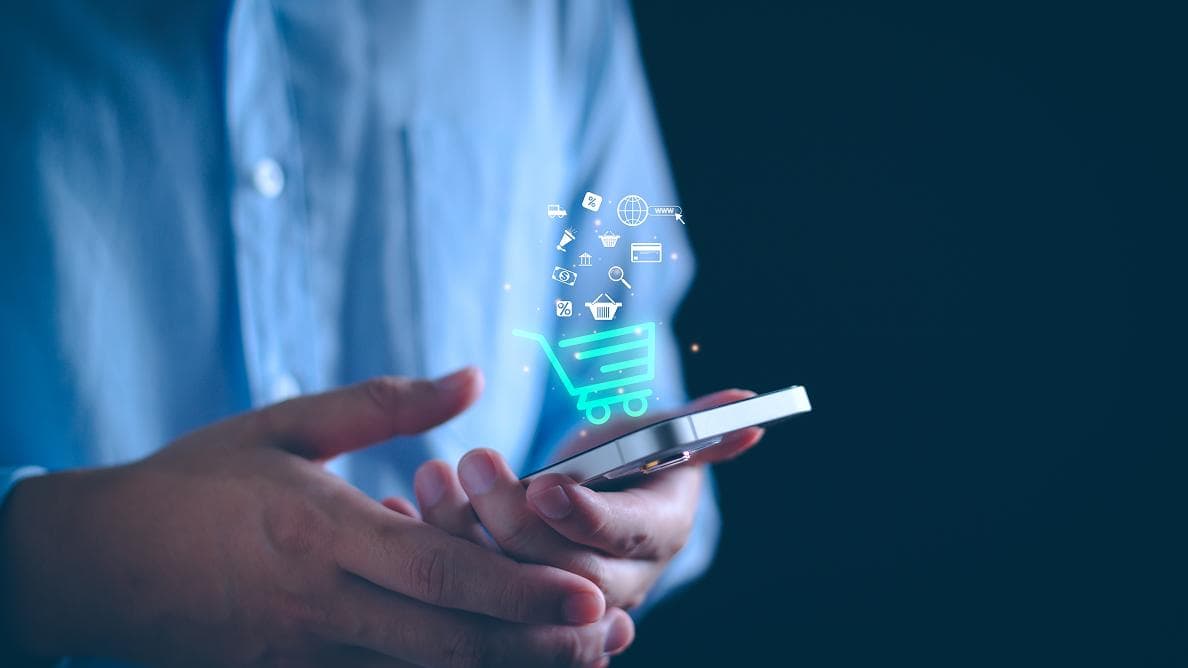 Responsible & Explainable AI in Retail Ops